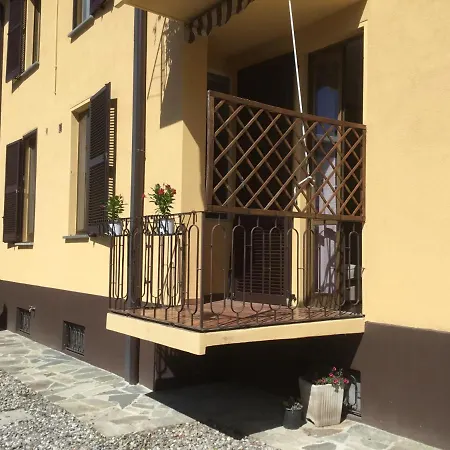 Comolakehome A Due Passi Dal דירה